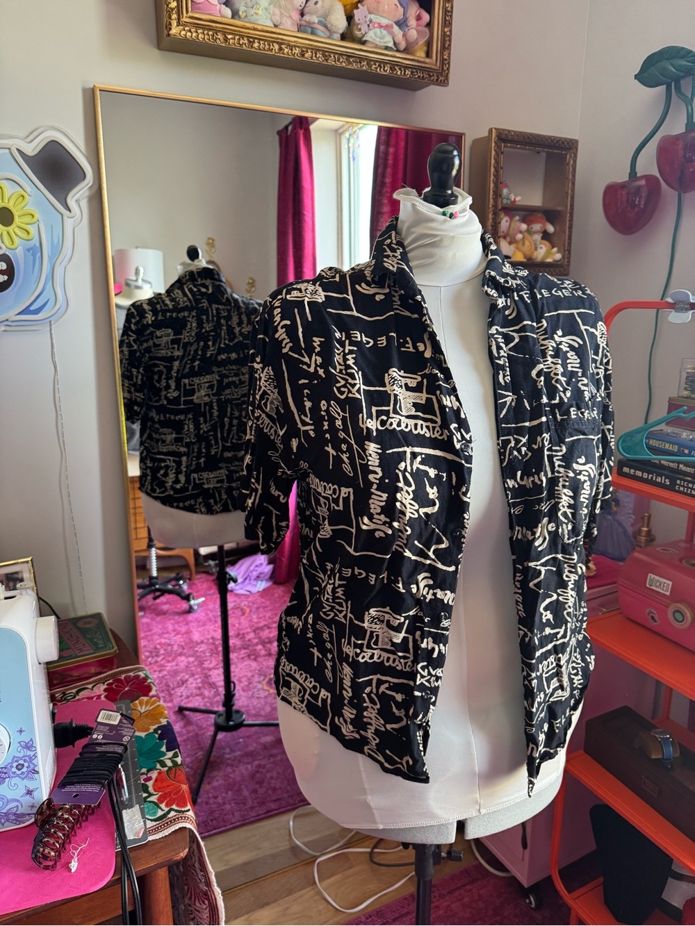 Vintage artist signature print shirt